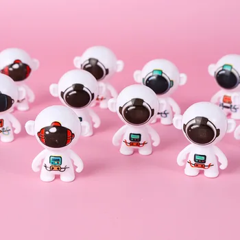 10 Adet / grup çocuk Tumbler Maymun Bebek Astronot Roly-poly Oyuncak Eğlenceli Araçlar Masaüstü süs Parmak Küçük Oyuncaklar Doğum Günü Hediyeleri